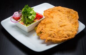 Schnitzel Kalorien: Was ein Restaurantbesuch kostet